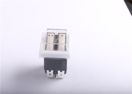 250V 6A conjuguent inverseur à rappel